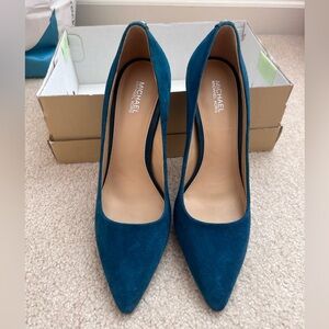 Michael Michael Kors heels, incredible turquoise color, wore once for family pic